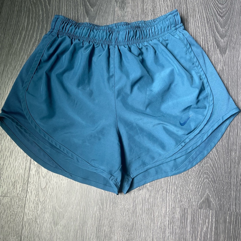 Women’s Nike dri-fit running shorts size XS